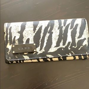 Gwen Stefani LAMB wallet